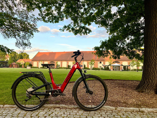 Mazim Sella rower elektryczny premium polskiej produkcji 15999 zł z silnikiem Bafang M410 250W 80Nm, zasięg do 150km, bateria Greenway 17.5Ah, zawieszenie Rock Shox przód i tył, hamulce Magura MT Sport, opony Schwalbe Hurricane 29-calowe - wysokiej jakości e-bike górski do miasta, tras i off-road, polski producent Mazim e-bikes, komfortowa jazda, ekologiczny transport, pełne zawieszenie