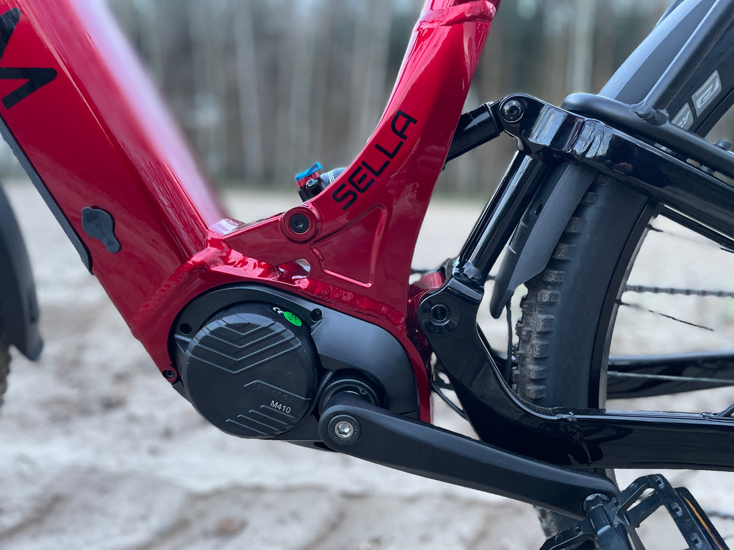 Mazim Sella rower elektryczny premium polskiej produkcji 15999 zł z silnikiem Bafang M410 250W 80Nm, zasięg do 150km, bateria Greenway 17.5Ah, zawieszenie Rock Shox przód i tył, hamulce Magura MT Sport, opony Schwalbe Hurricane 29-calowe - wysokiej jakości e-bike górski do miasta, tras i off-road, polski producent Mazim e-bikes, komfortowa jazda, ekologiczny transport, pełne zawieszenie